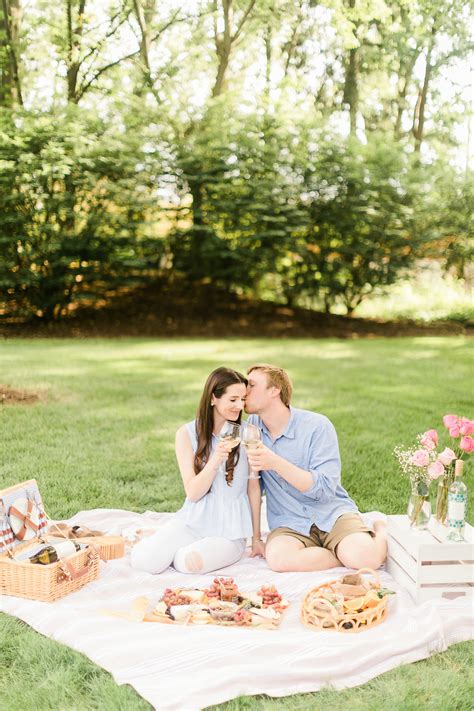 Romantic picnic ideas for a sunset picnic