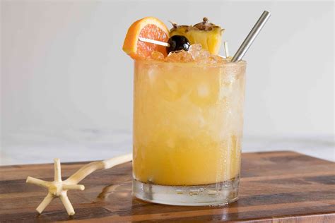 A rum-based cocktail perfect for rum fans