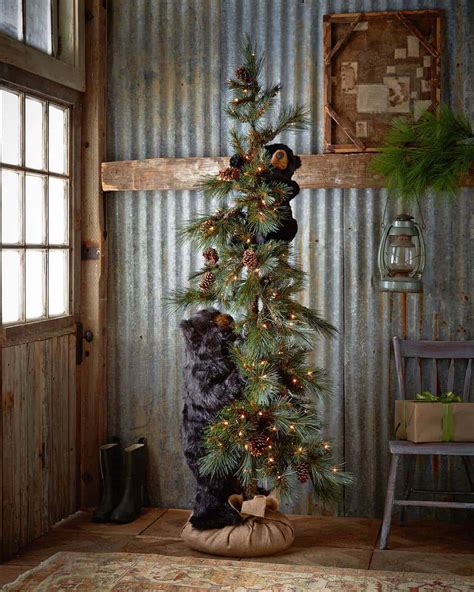 Rustic and Natural Christmas Tree Styling