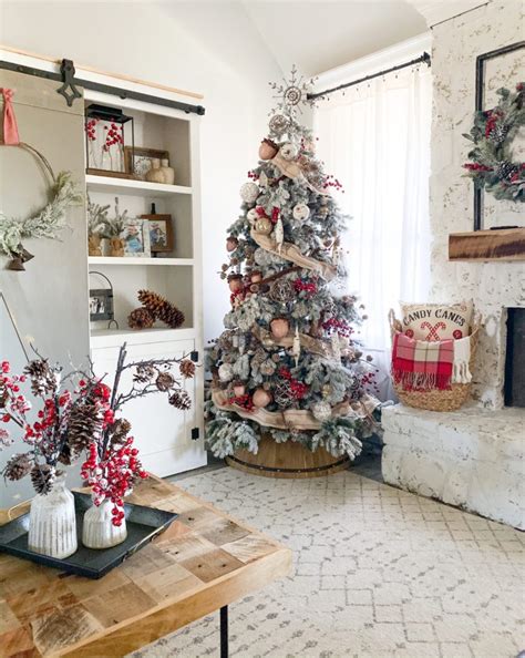 Rustic Woodland Christmas Tree Theme