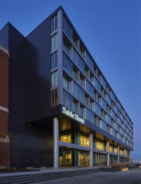 Exterior of the Sable Hotel