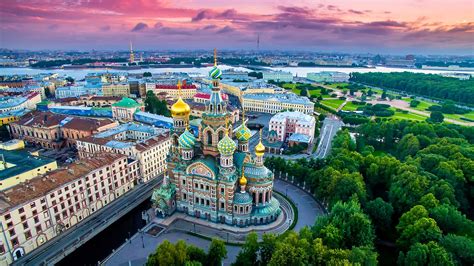 Sankt Petersburg Tourist Crowds