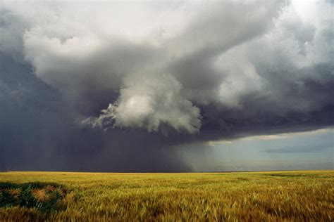 Characteristics of scud clouds