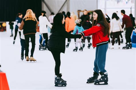 Seattle ice skating gallery