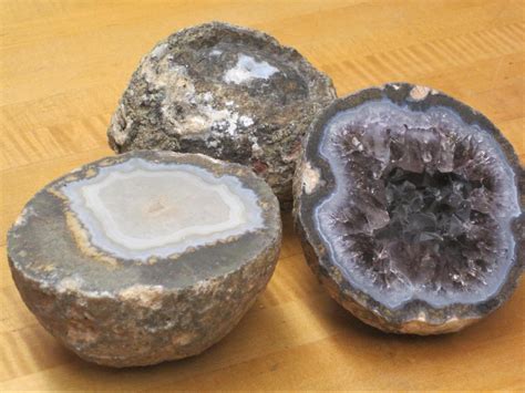 Sedimentary geode formation