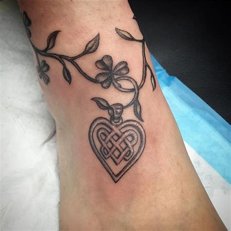 Description of Shamrock and Heart Tattoo