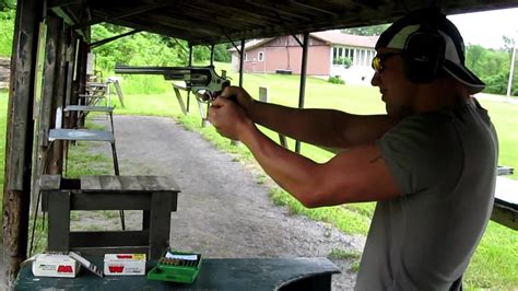 Shooting the 44 Magnum Pistol