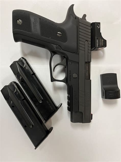 SIG P226 Pistol Image 2