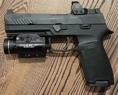 Sig P320 laser light