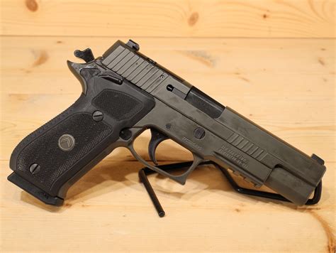 Sig Sauer P220 Reviews