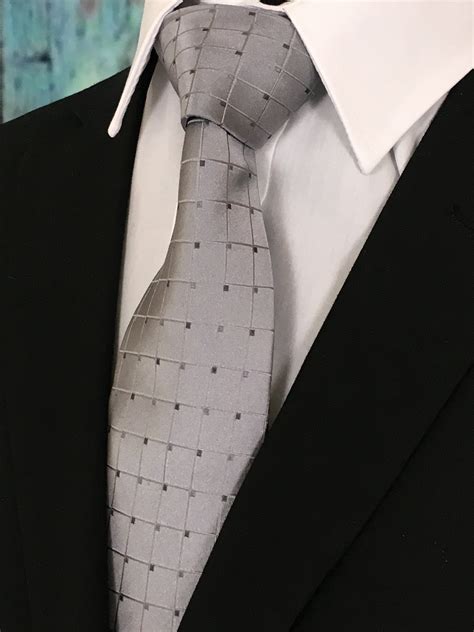 Silver Tie