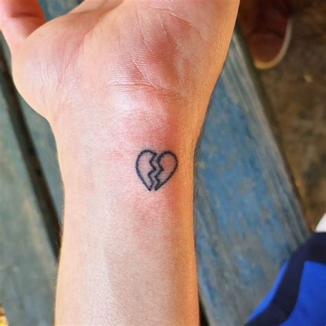 Small Broken Heart Tattoo Designs