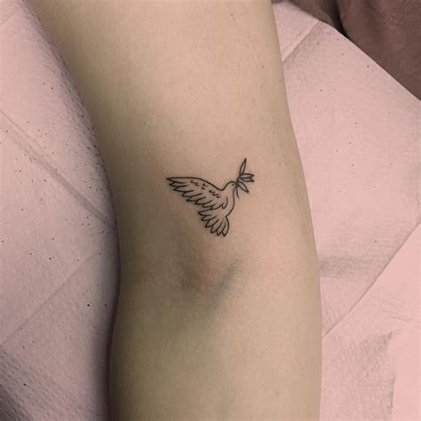 Description of Realistic Dove Tattoo 3