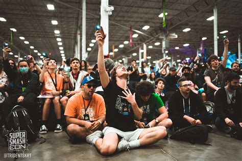 A picture of a Smash esports event