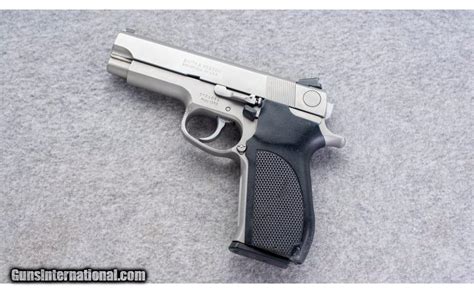 Smith & Wesson 1076 Benefits