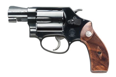 Smith & Wesson 36 Gallery 1