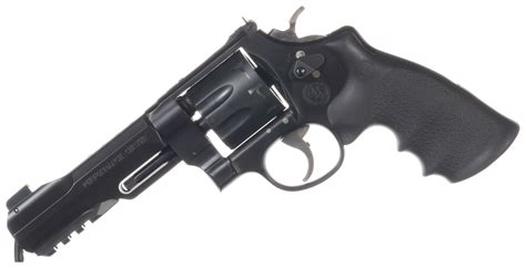 Smith & Wesson 327 TRR8 Action