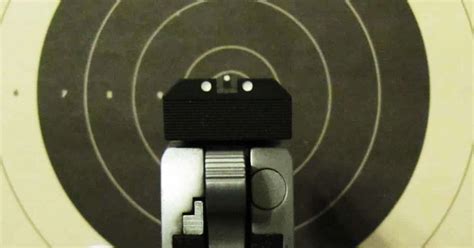 Smith & Wesson 380 Sight Alignment