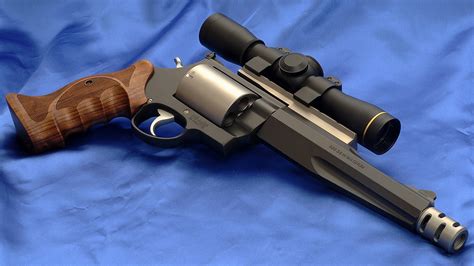 The Smith & Wesson 500 Magnum is a powerful handgun with a massive.500 Magnum cartridge