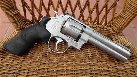 Smith & Wesson 625 Handgun