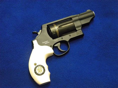 Smith & Wesson Governor Image 4