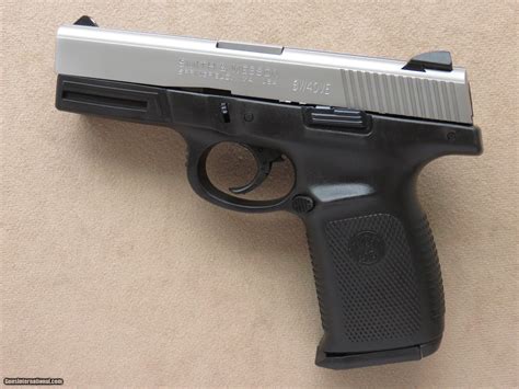 Smith & Wesson SW40