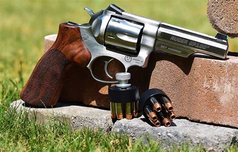 Smith & Wesson TTR8 vs. Ruger GP100