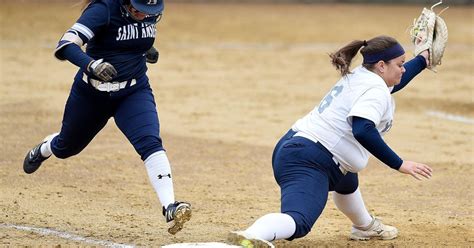 SNHU Softball Team