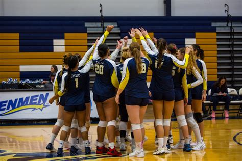 SNHU Volleyball Team