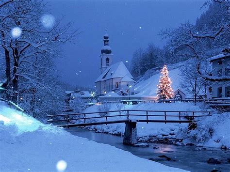 Snow-Covered Landscapes in Christmas Town Washington