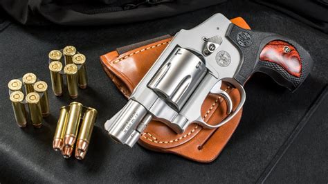 Snub nose revolver concealed carry