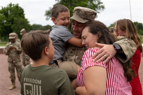 Soldiers Returning from Deployment