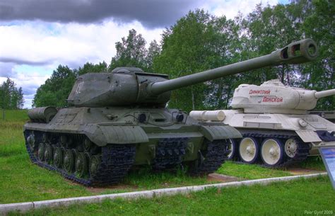 Soviet IS-2 Gallery