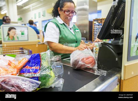 Spanish Grocery Store Staff