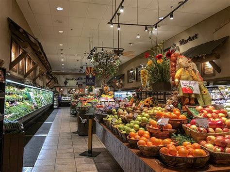 A specialty food store in Panama City that accepts food stamps