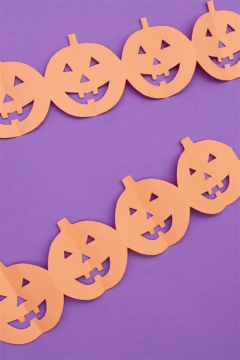 Spooky Halloween Paper Chain