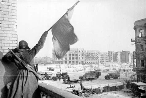 A photo of Soviet soldiers during the Battle of Stalingrad