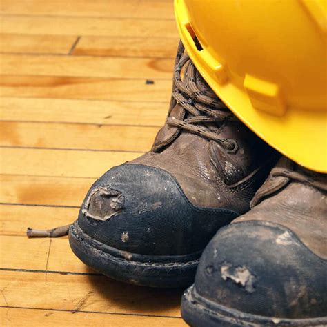 Steel-toed boots for Aircraft Mechanic Marines