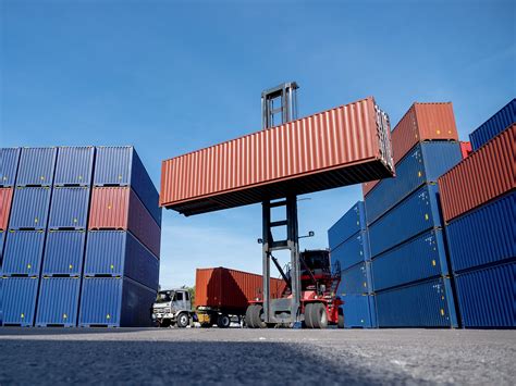 Storage containers with removable labels