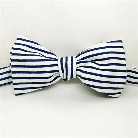 Striped bow tie pattern