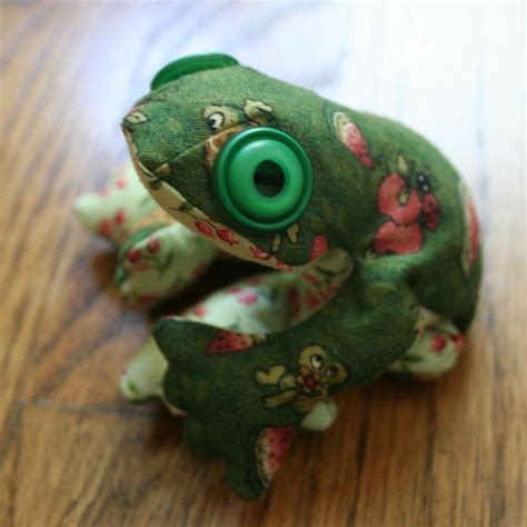 Stuffed Frog Crafting Materials