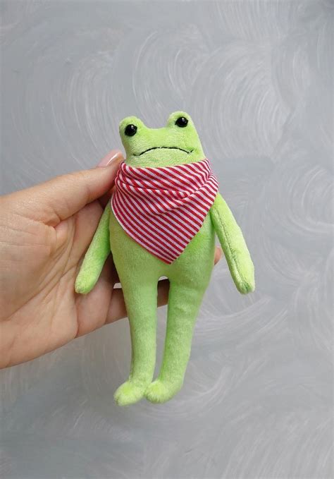 Stuffed Frog Crafting Tutorial