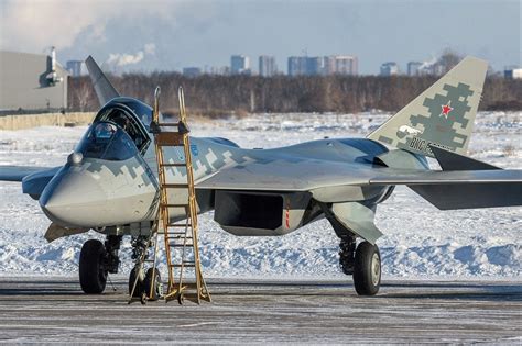 Sukhoi Su-57 landing