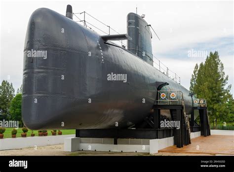 Submarine exterior