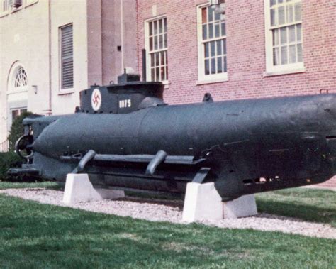 Submarine school vehicles