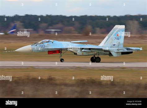 Sukhoi Su-35 Landing