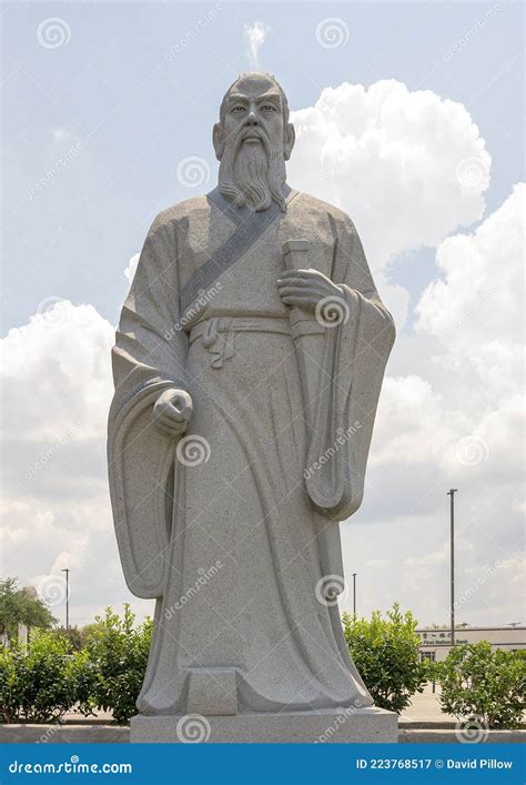 Sun Tzu's statue