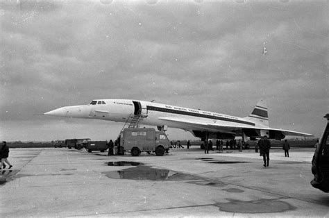 Supersonic aircraft in flight