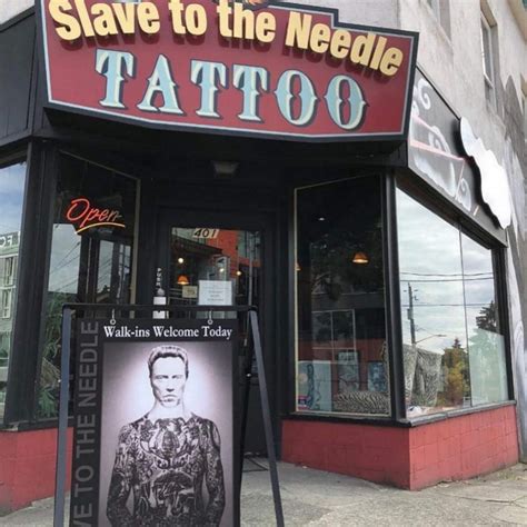 Tattoo artists in Washington