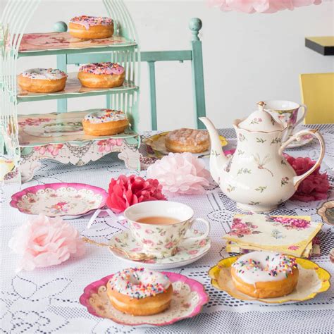 Teaparty-themed Tableware